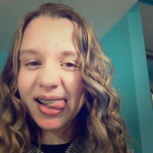 Meet your Posher, Mackenzie